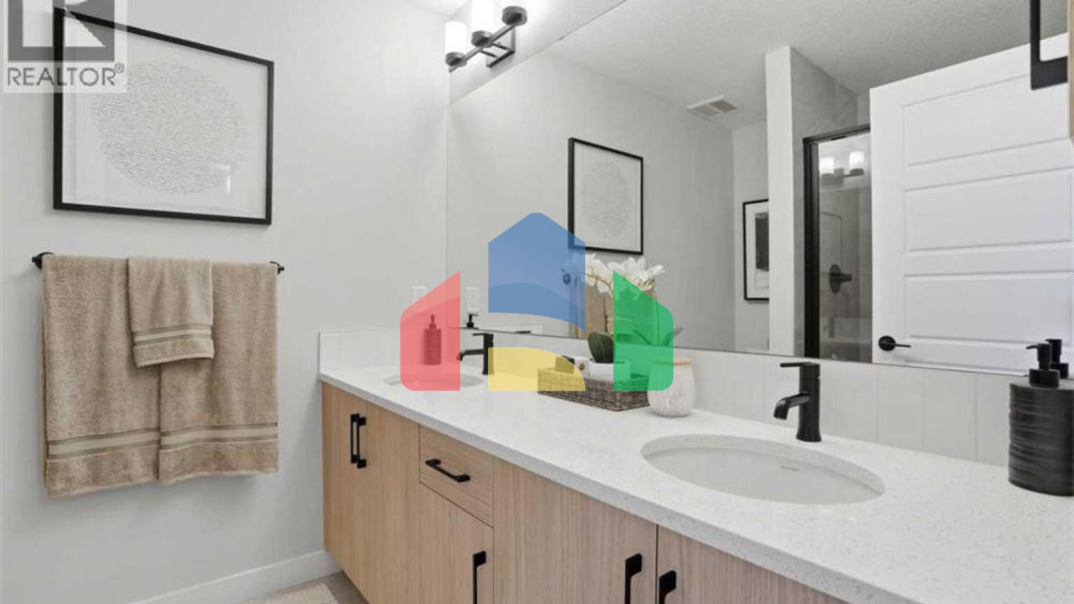 Residential - Single Family Home - Calgary, Canada - Canada