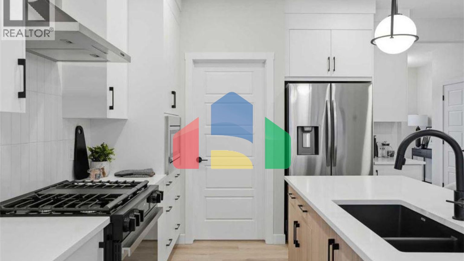 Residential - Single Family Home - Calgary, Canada - Canada