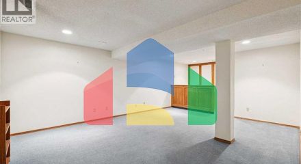 Residential - Single Family Home - Calgary, Canada - Canada