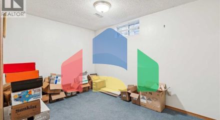 Residential - Single Family Home - Calgary, Canada - Canada