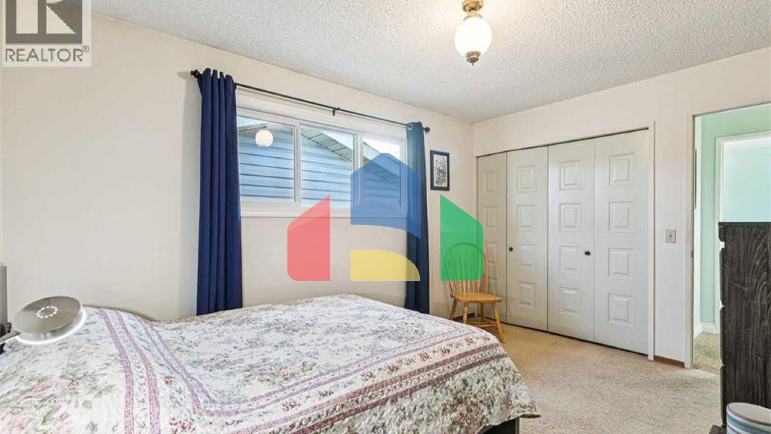 Residential - Single Family Home - Calgary, Canada - Canada