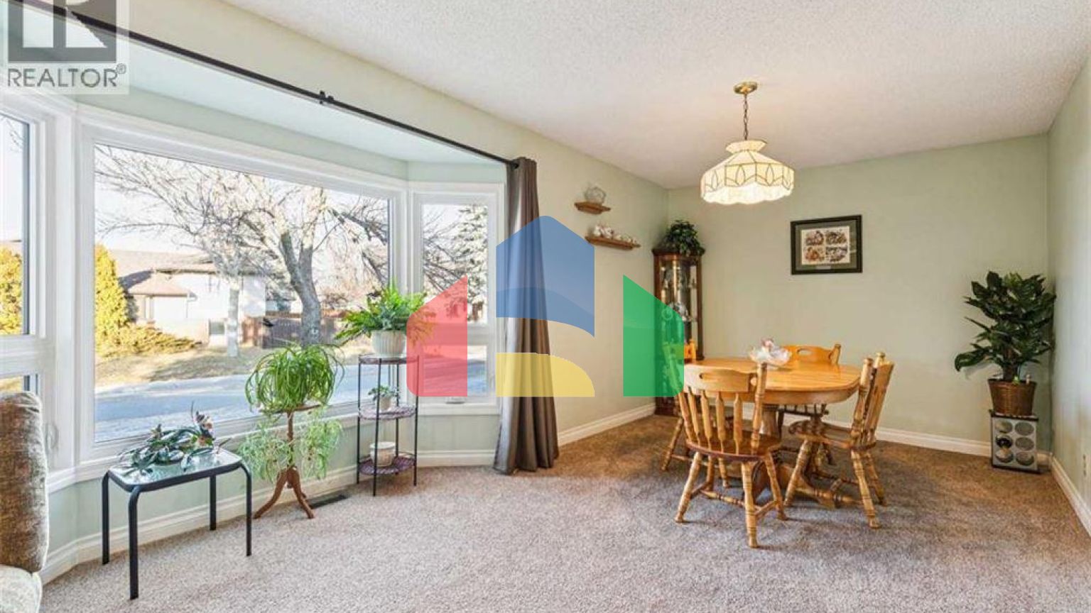 Residential - Single Family Home - Calgary, Canada - Canada