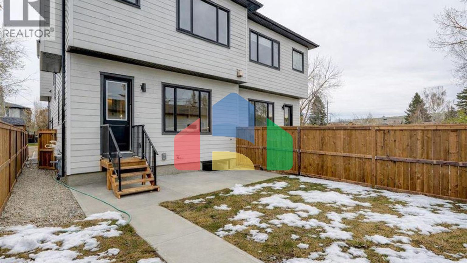 Residential - Single Family Home - Calgary, Canada - Canada