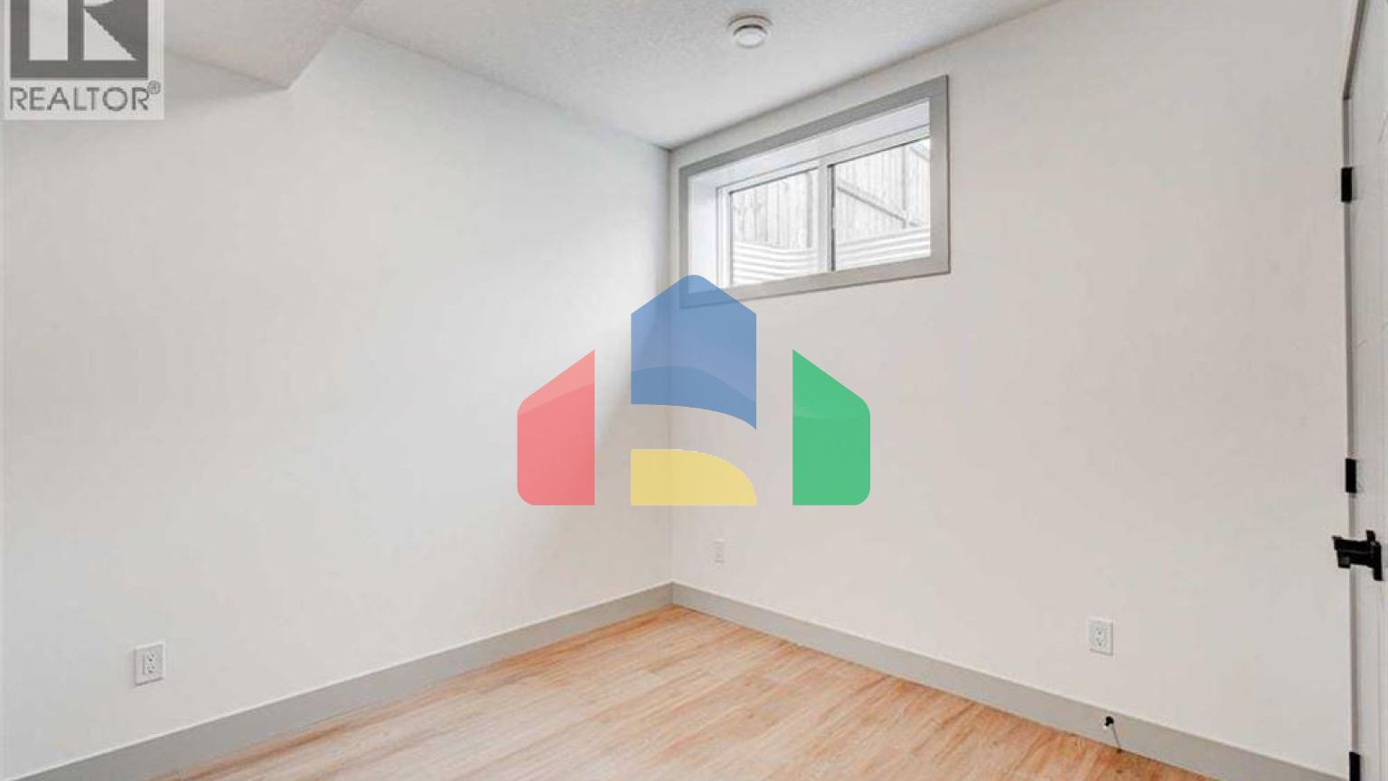 Residential - Single Family Home - Calgary, Canada - Canada