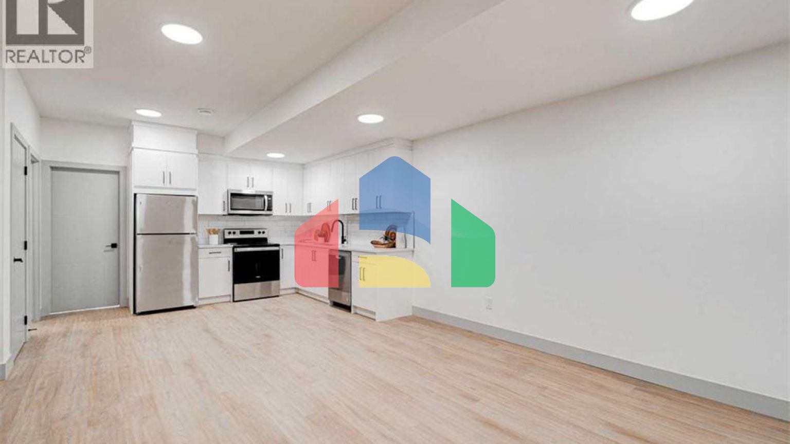 Residential - Single Family Home - Calgary, Canada - Canada