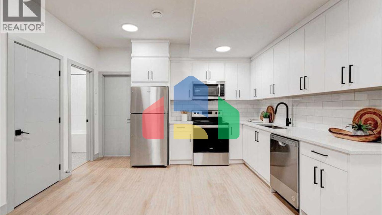 Residential - Single Family Home - Calgary, Canada - Canada