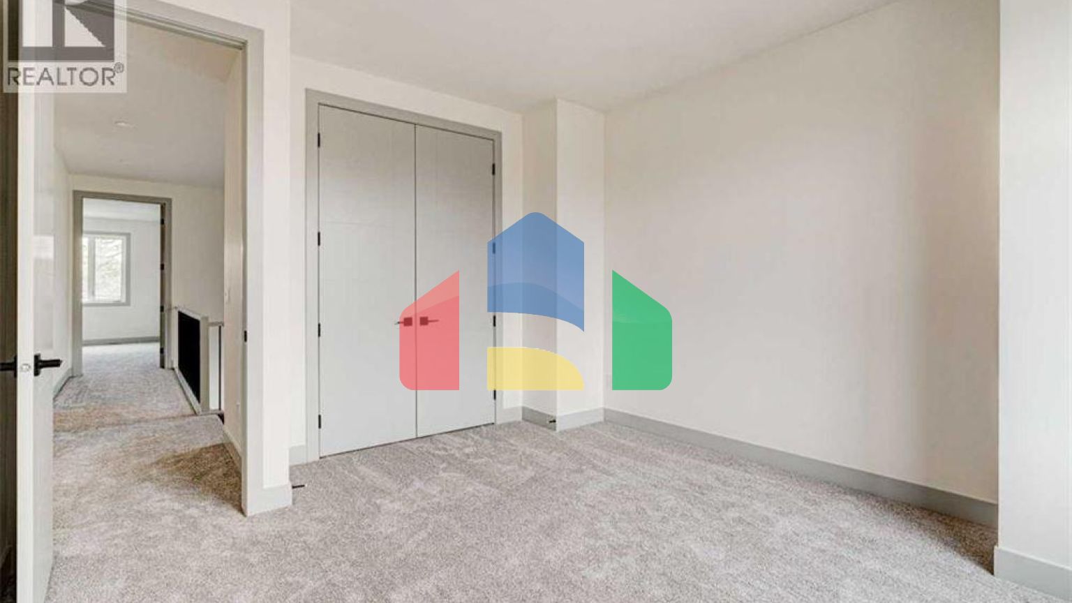 Residential - Single Family Home - Calgary, Canada - Canada