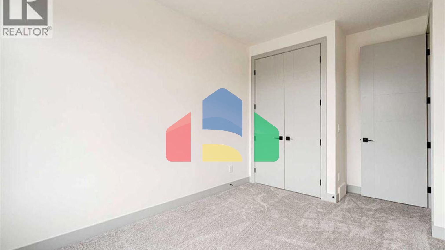 Residential - Single Family Home - Calgary, Canada - Canada