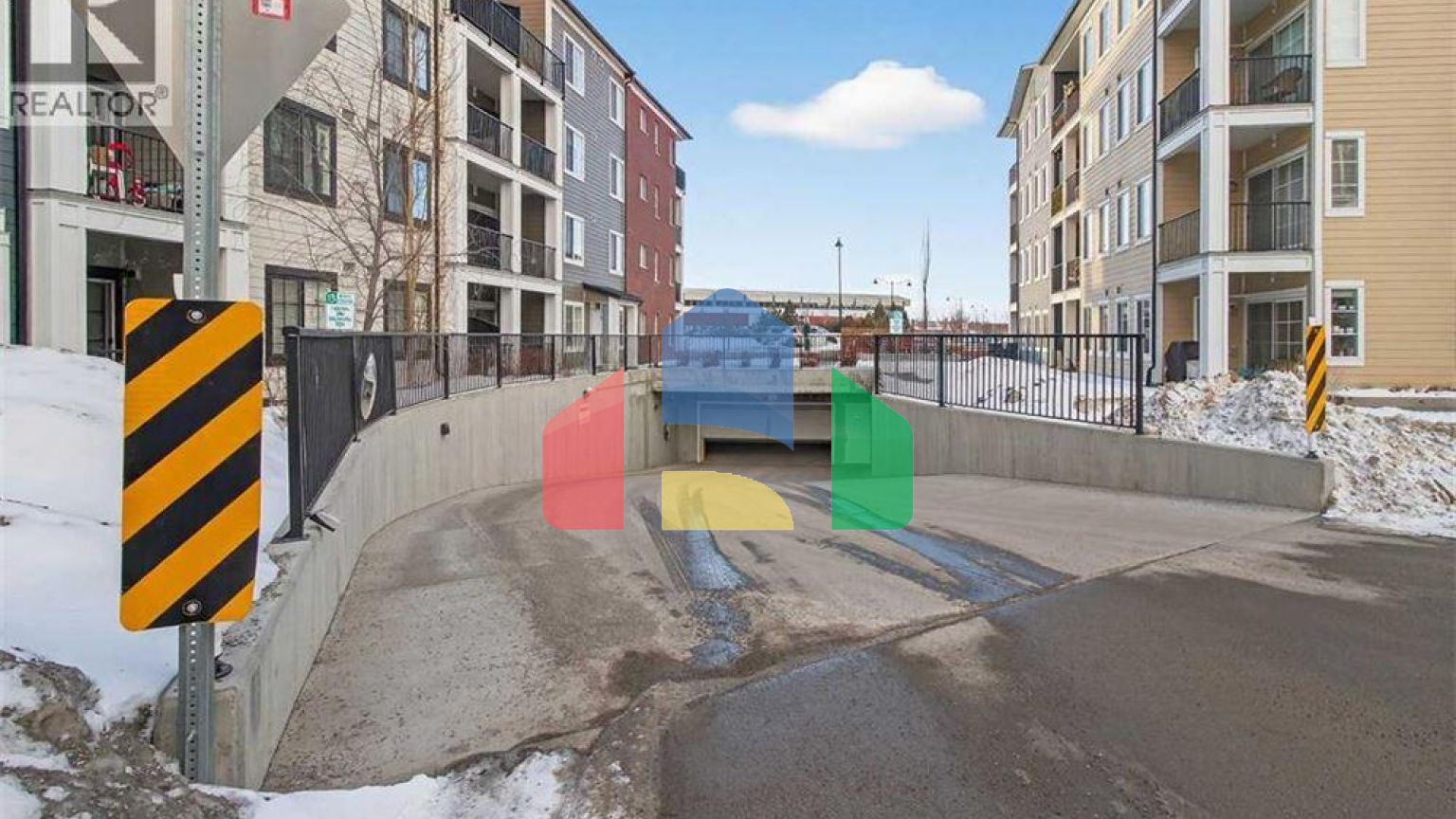 Residential - Single Family Home - Calgary, Canada - Canada