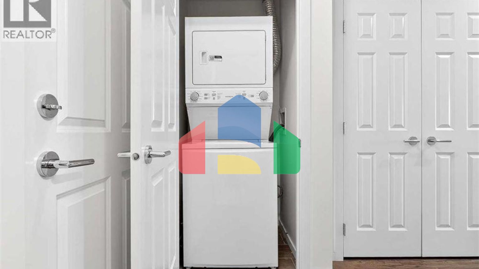 Residential - Single Family Home - Calgary, Canada - Canada