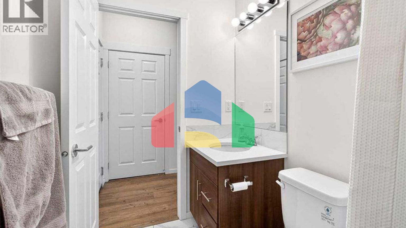 Residential - Single Family Home - Calgary, Canada - Canada