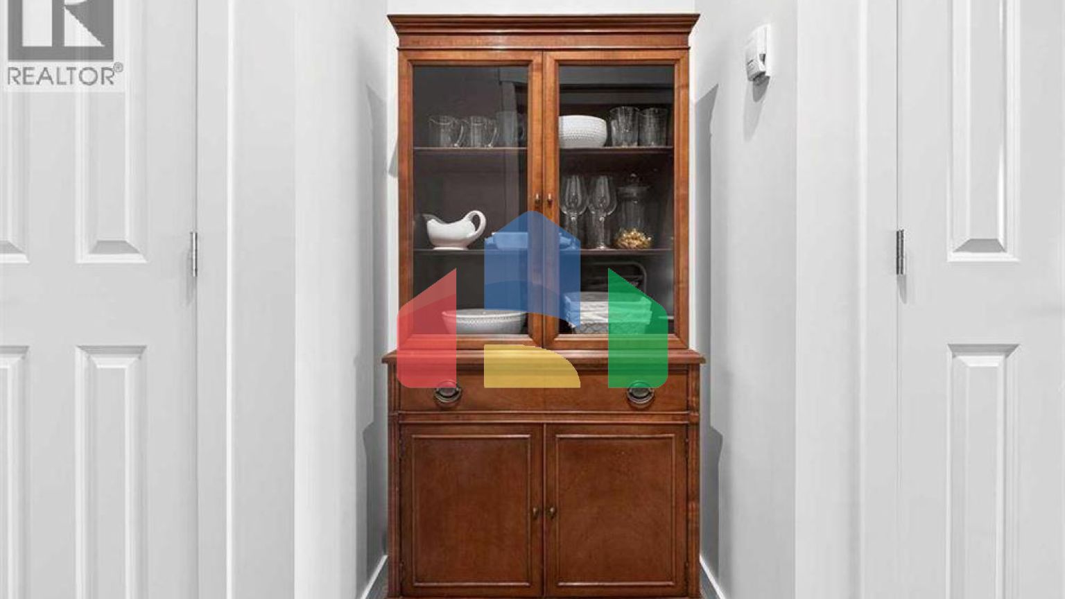 Residential - Single Family Home - Calgary, Canada - Canada