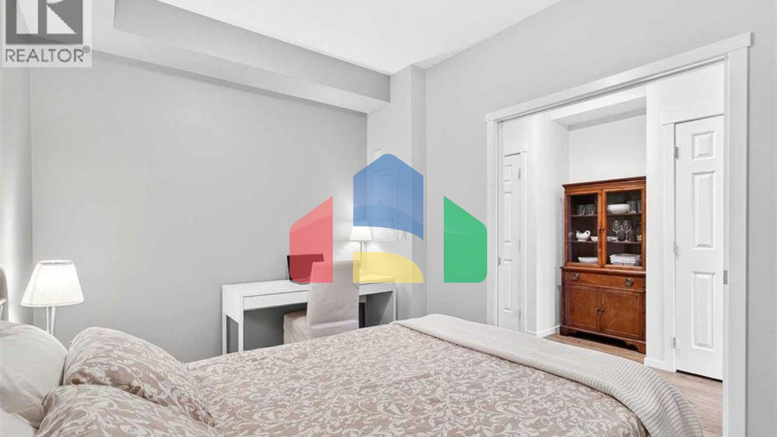 Residential - Single Family Home - Calgary, Canada - Canada