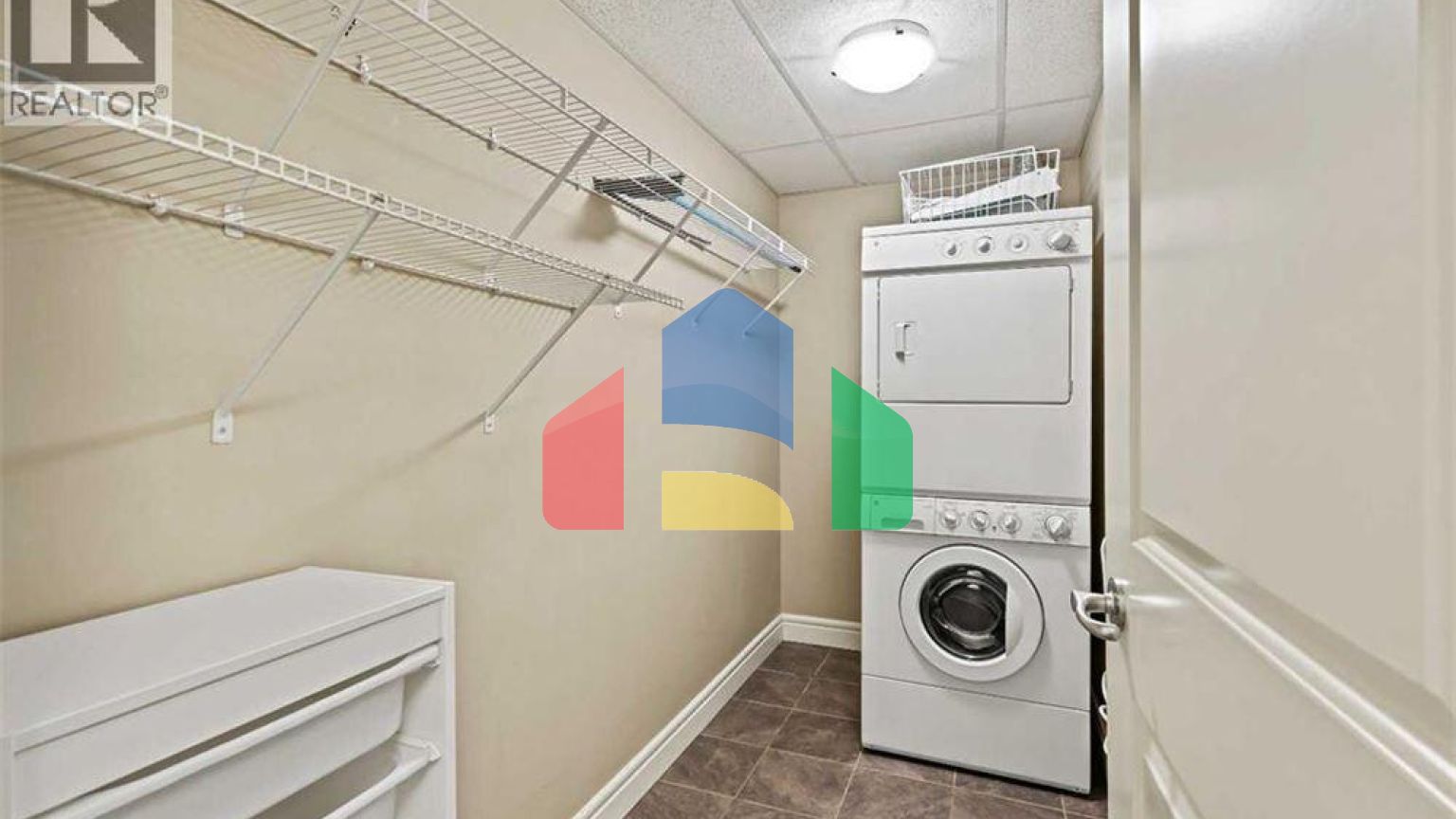 Residential - Condo/Apartment - Calgary, Canada - Canada