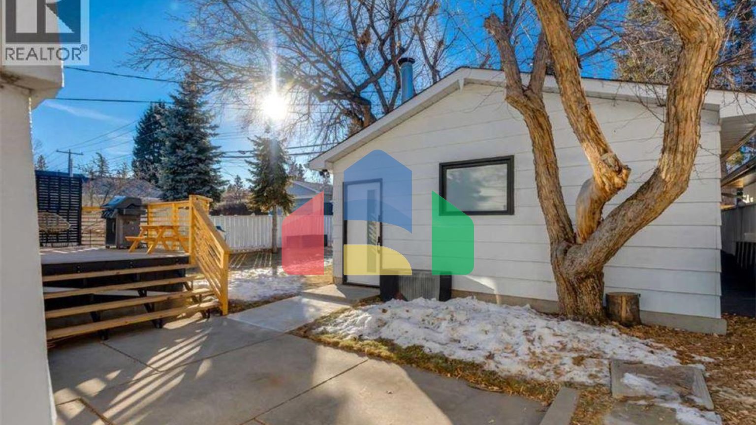 Residential - Single Family Home - Calgary, Canada - Canada