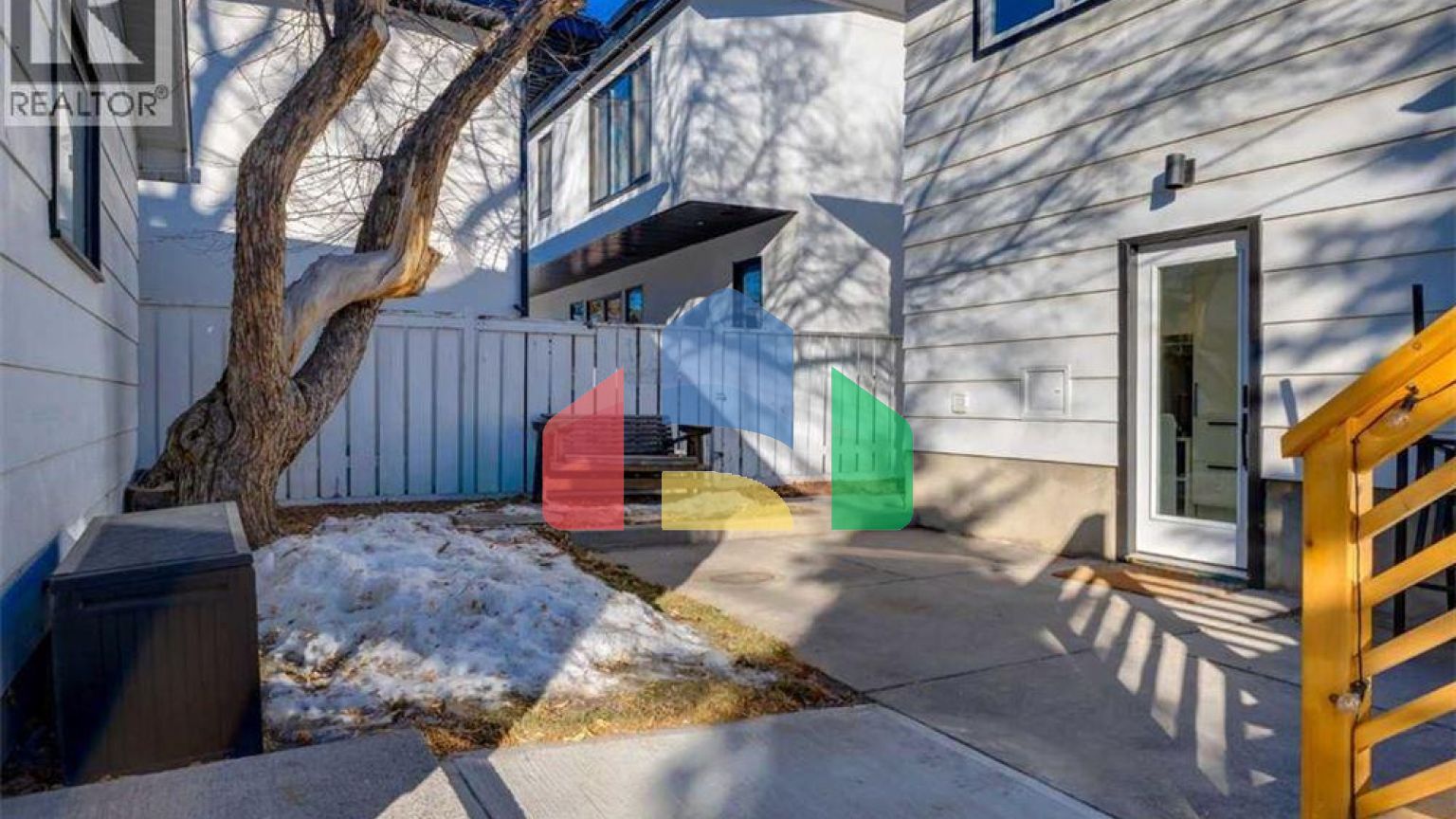 Residential - Single Family Home - Calgary, Canada - Canada