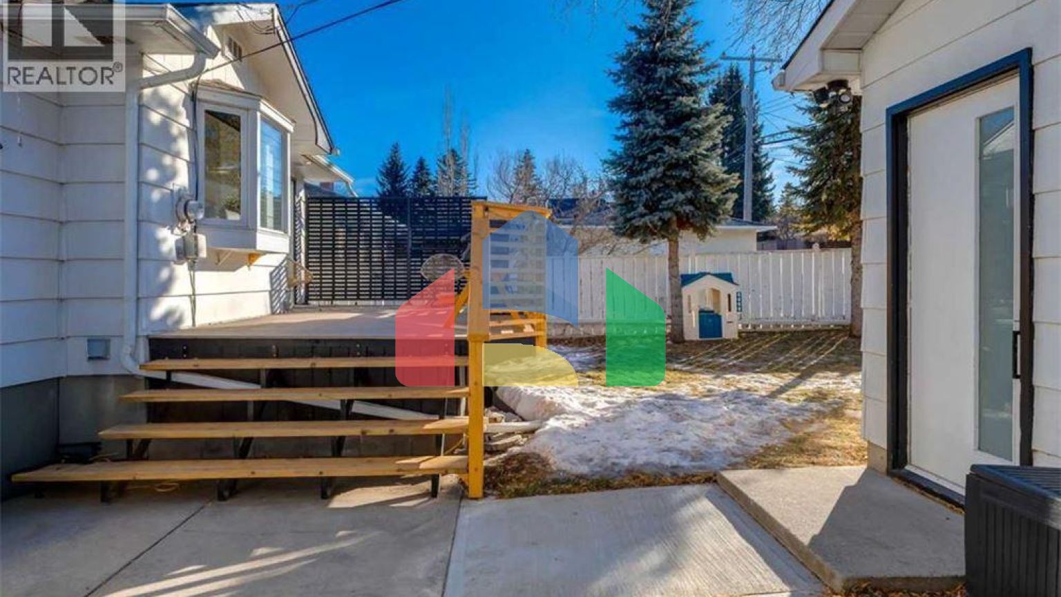 Residential - Single Family Home - Calgary, Canada - Canada