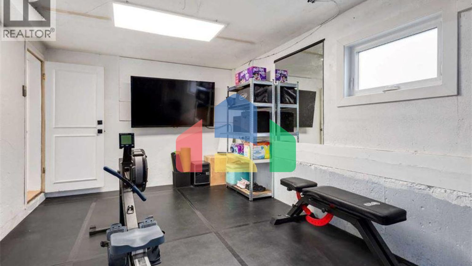 Residential - Single Family Home - Calgary, Canada - Canada