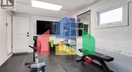 Residential - Single Family Home - Calgary, Canada - Canada