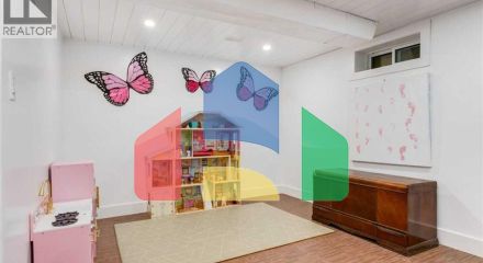 Residential - Single Family Home - Calgary, Canada - Canada