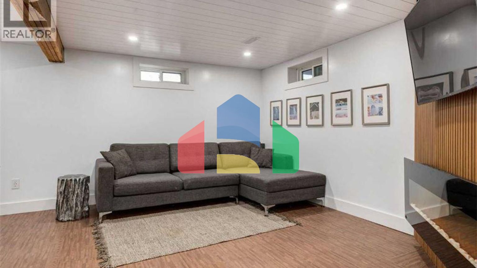 Residential - Single Family Home - Calgary, Canada - Canada