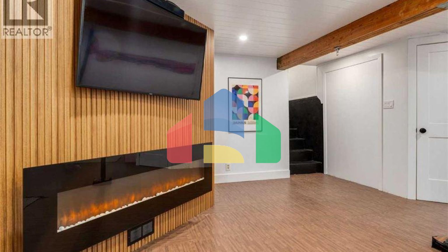 Residential - Single Family Home - Calgary, Canada - Canada