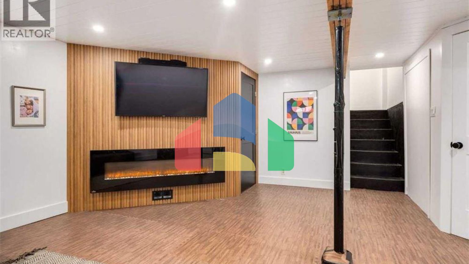 Residential - Single Family Home - Calgary, Canada - Canada