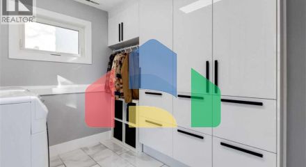 Residential - Single Family Home - Calgary, Canada - Canada