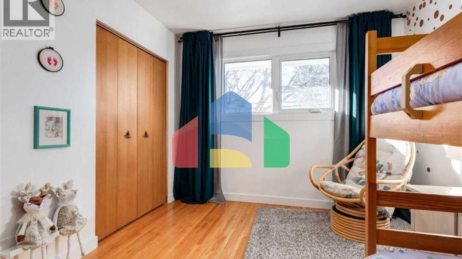 Residential - Single Family Home - Calgary, Canada - Canada