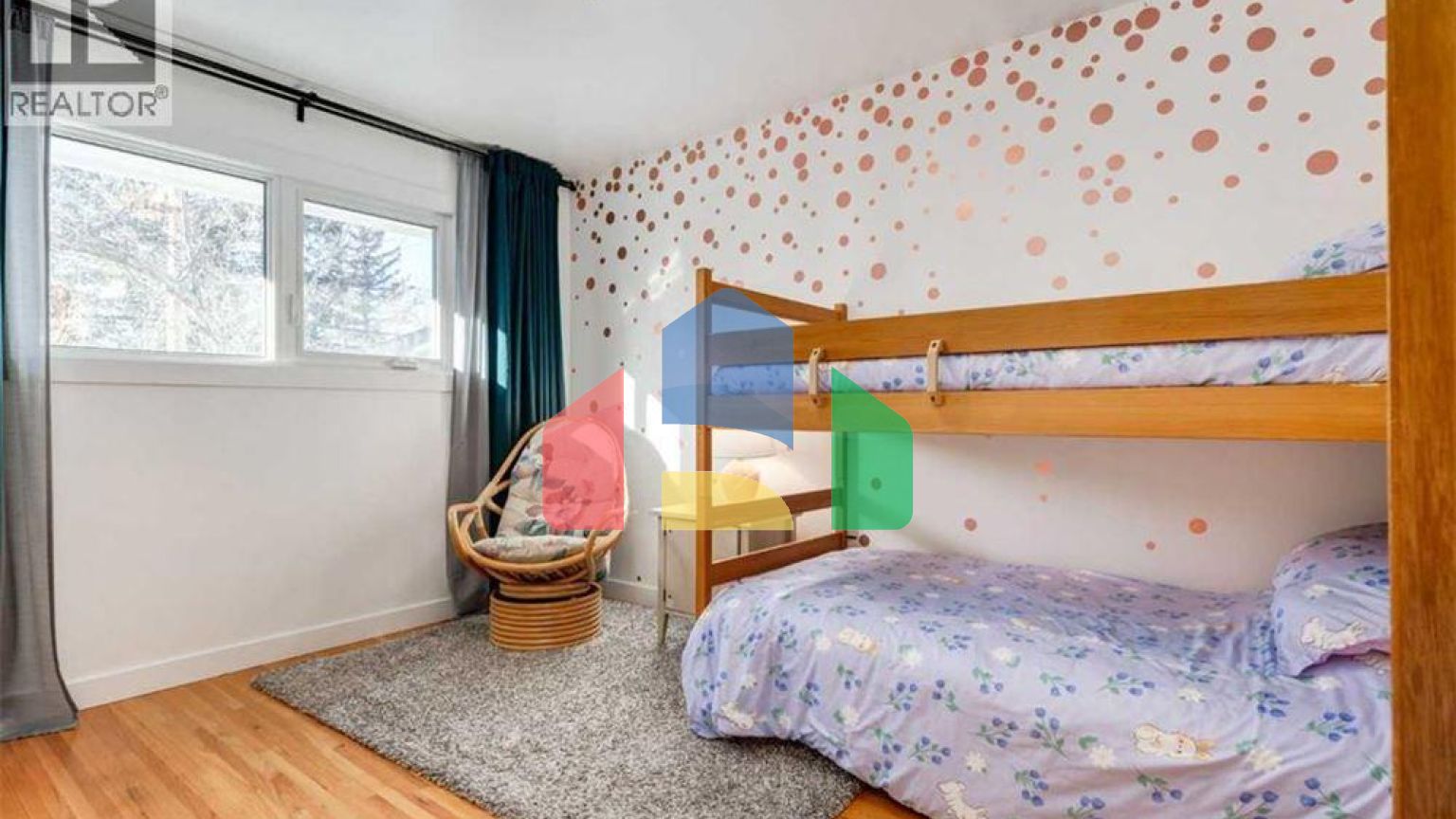 Residential - Single Family Home - Calgary, Canada - Canada