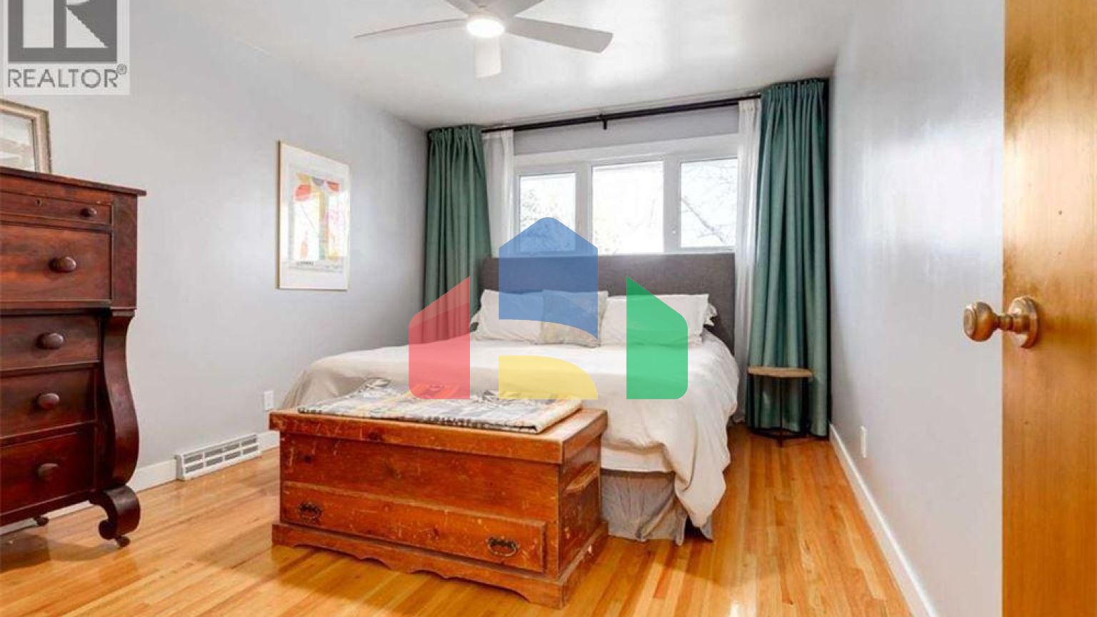 Residential - Single Family Home - Calgary, Canada - Canada