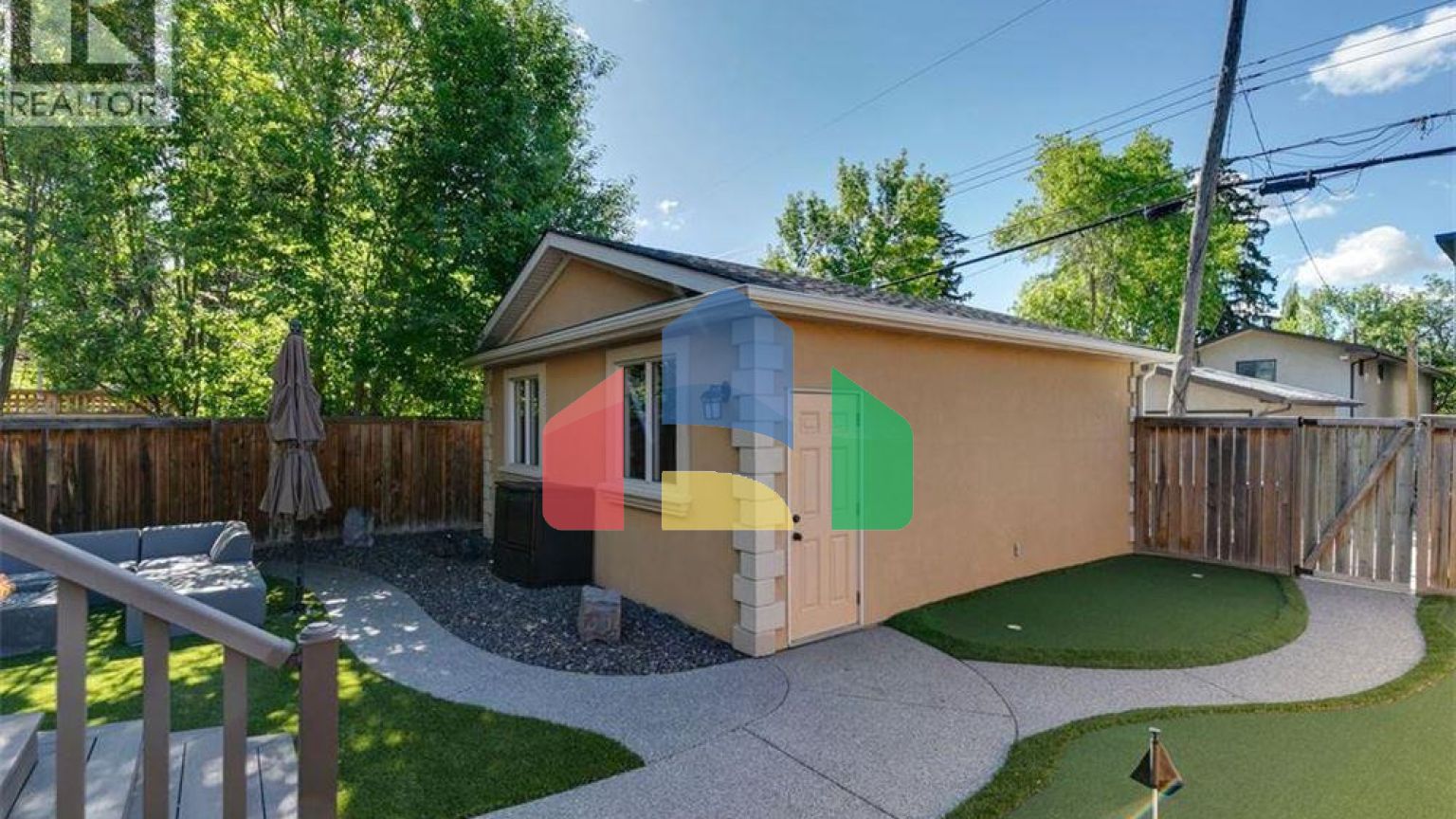 Residential - Single Family Home - Calgary, Canada - Canada