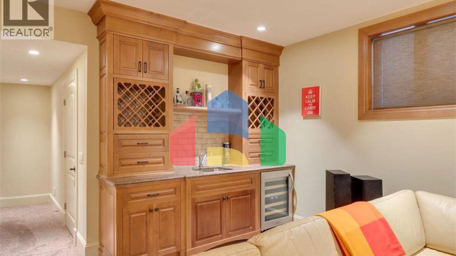 Residential - Single Family Home - Calgary, Canada - Canada