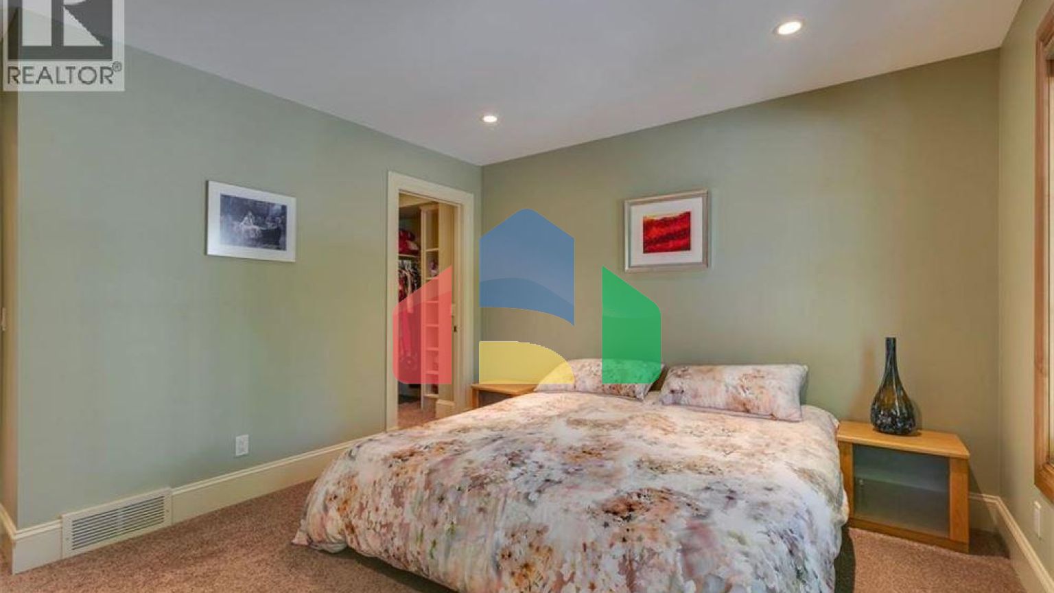 Residential - Single Family Home - Calgary, Canada - Canada