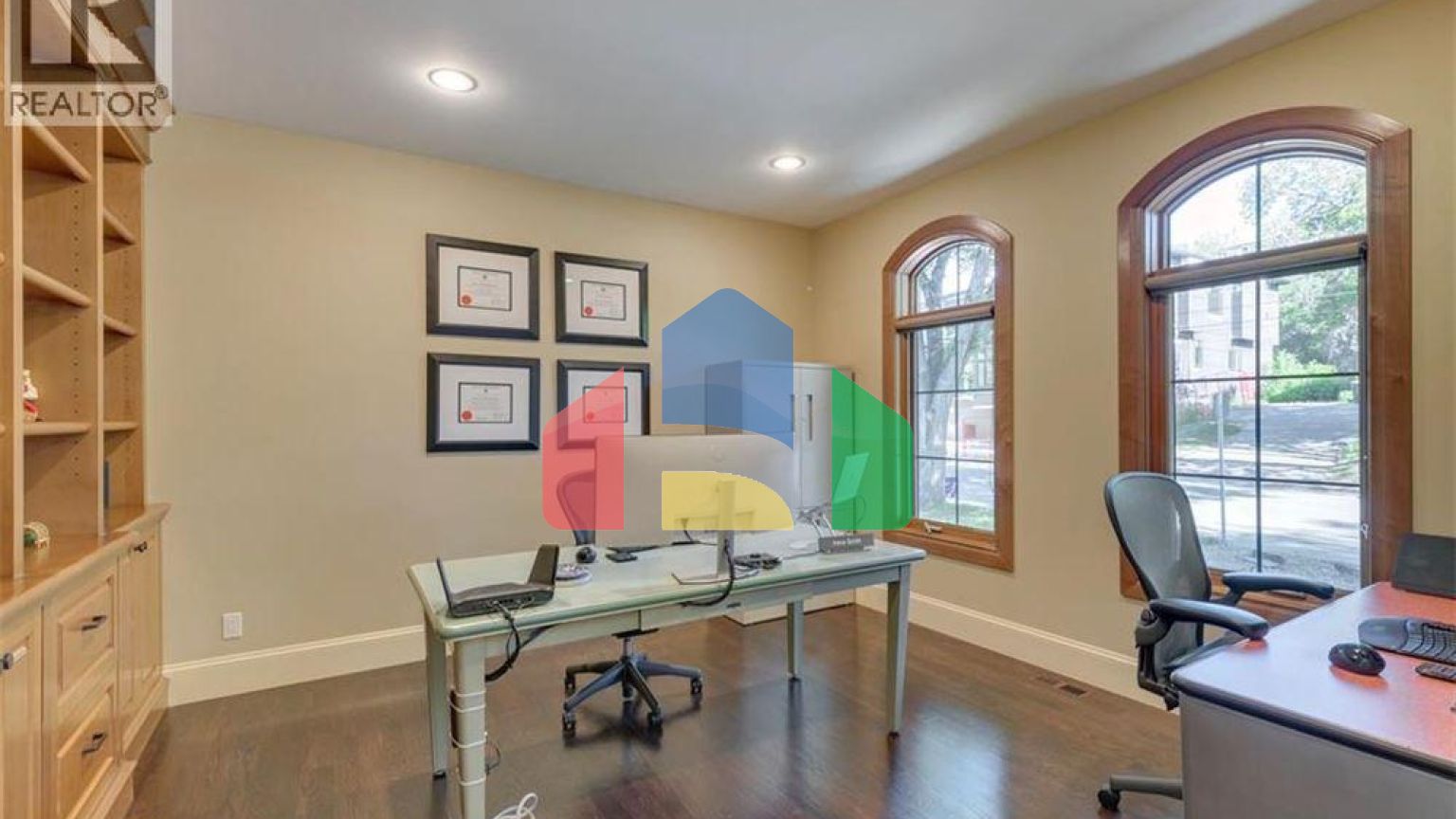 Residential - Single Family Home - Calgary, Canada - Canada