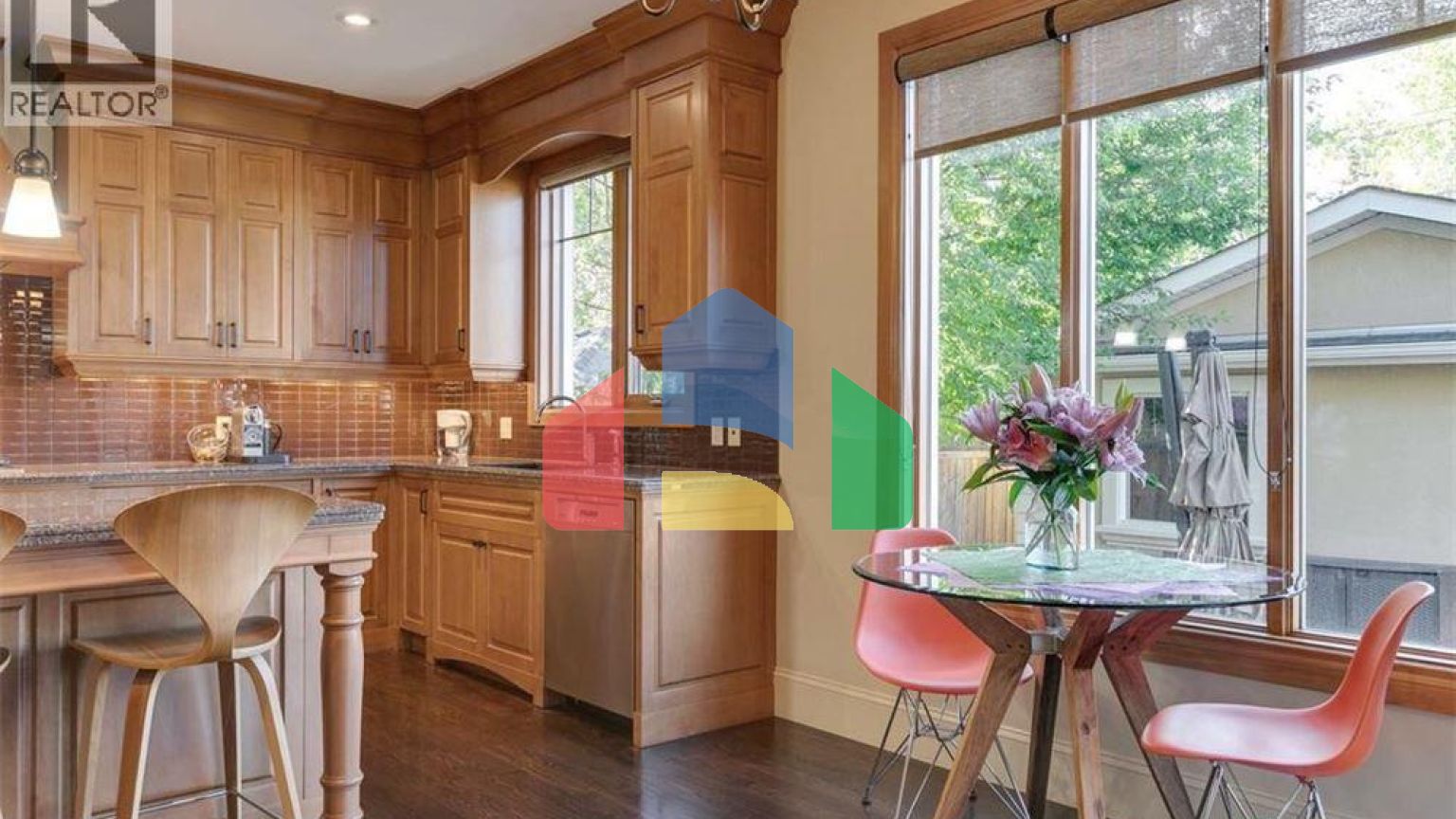 Residential - Single Family Home - Calgary, Canada - Canada