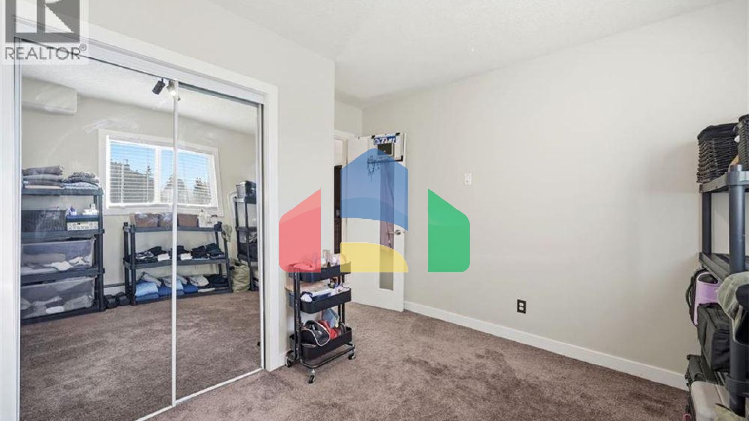 Residential - Condo/Apartment - Calgary, Canada - Canada