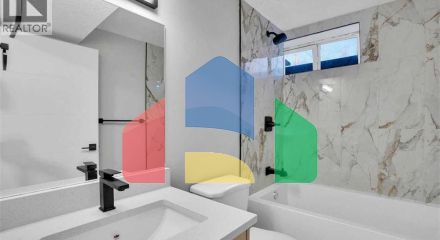 Residential - Single Family Home - Calgary, Canada - Canada