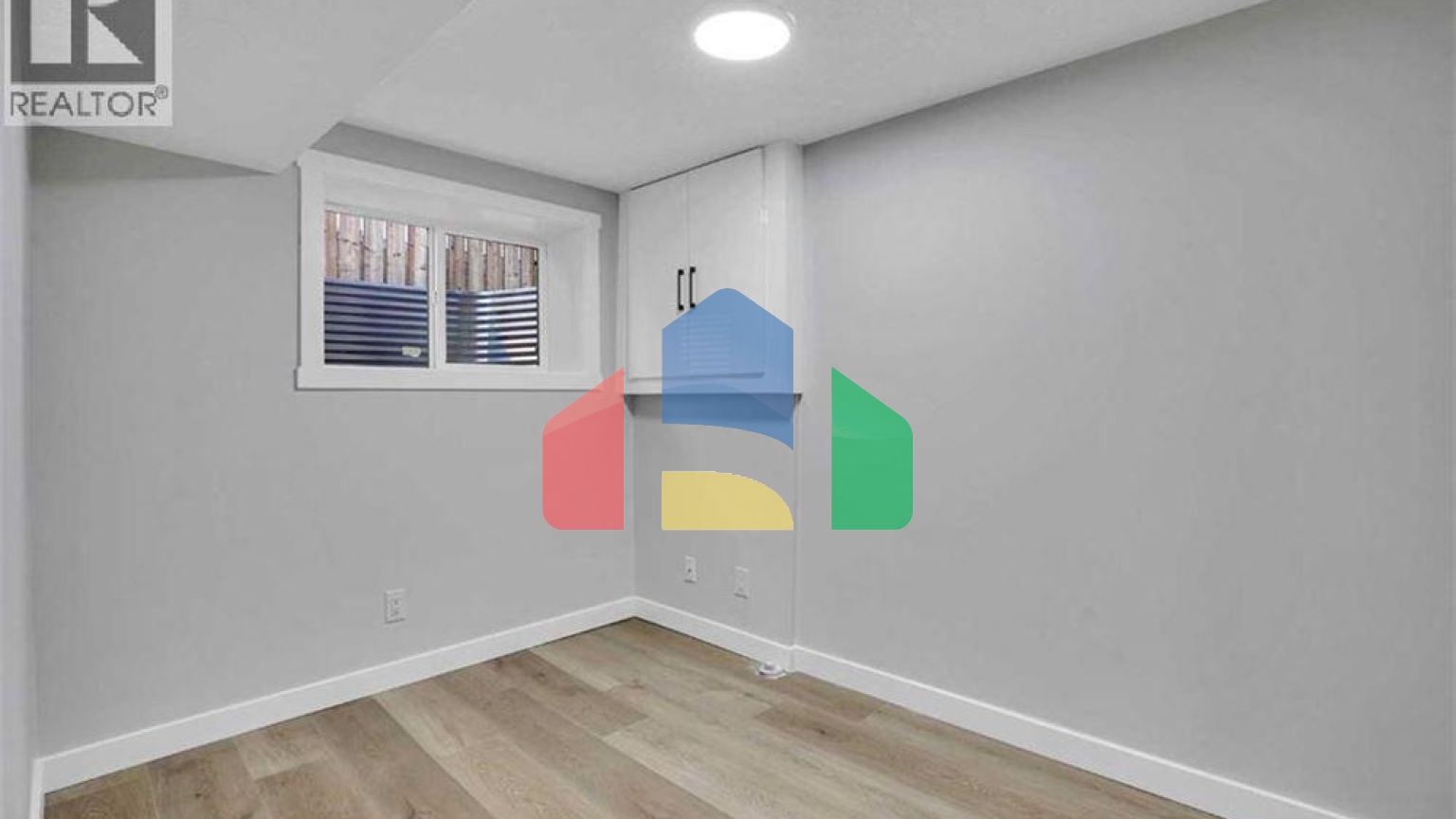 Residential - Single Family Home - Calgary, Canada - Canada