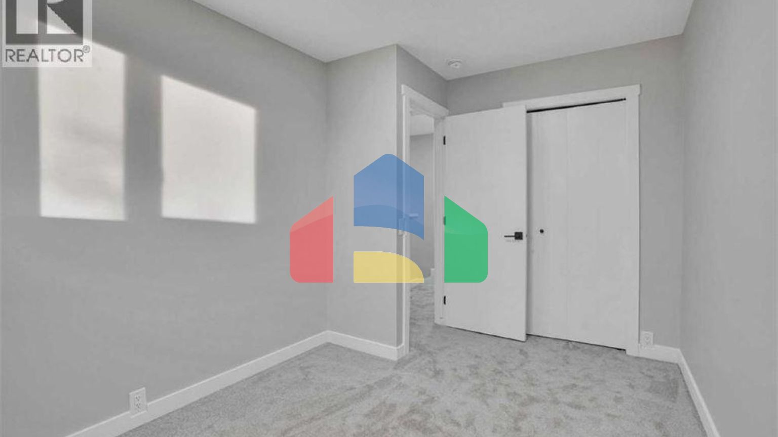 Residential - Single Family Home - Calgary, Canada - Canada