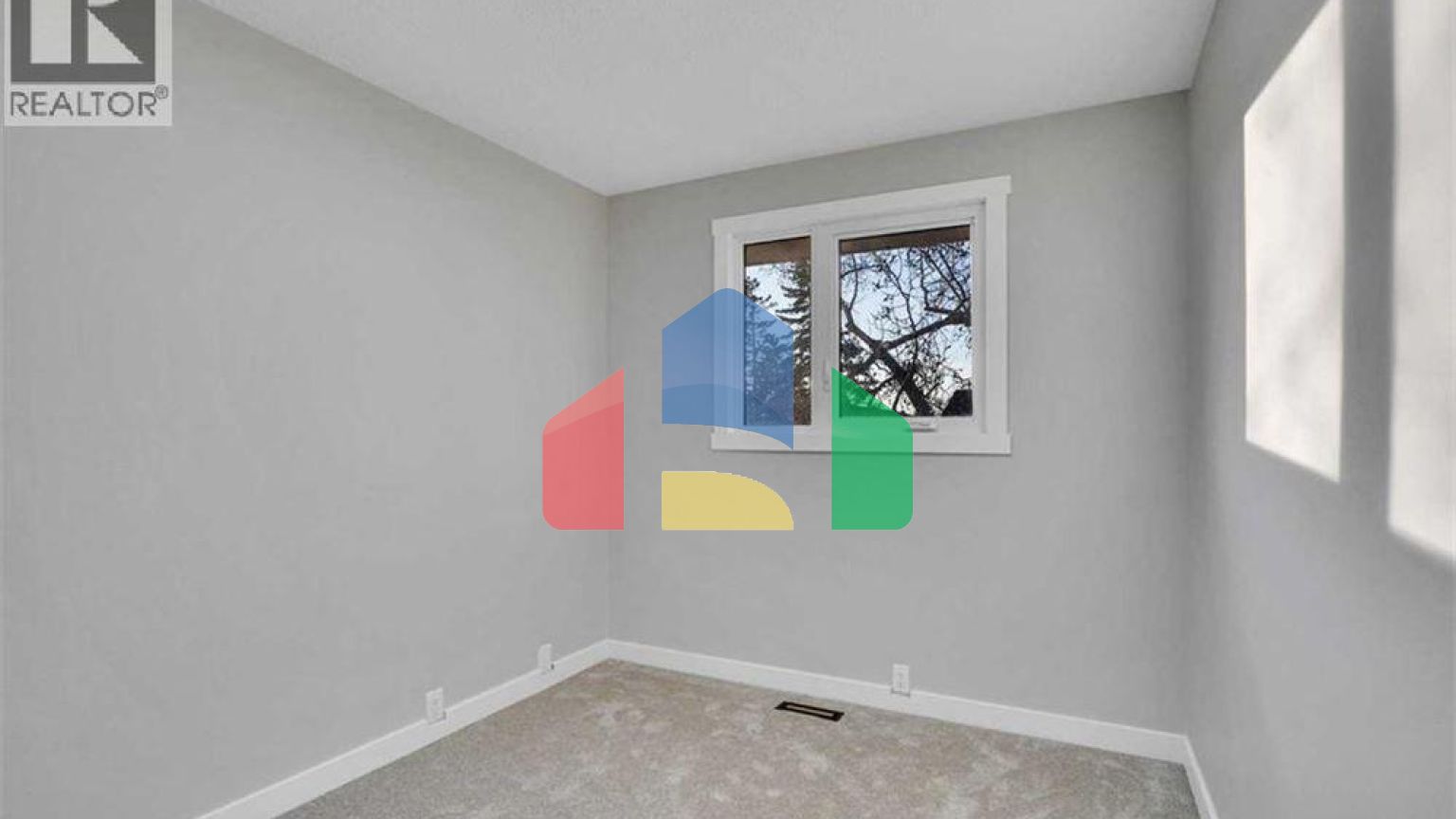 Residential - Single Family Home - Calgary, Canada - Canada