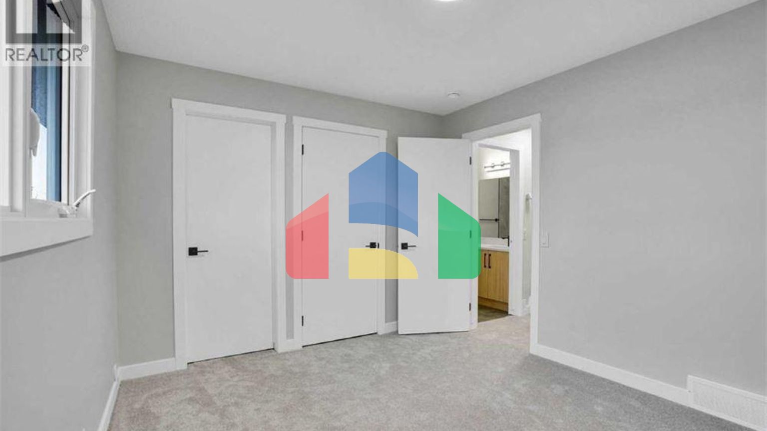 Residential - Single Family Home - Calgary, Canada - Canada