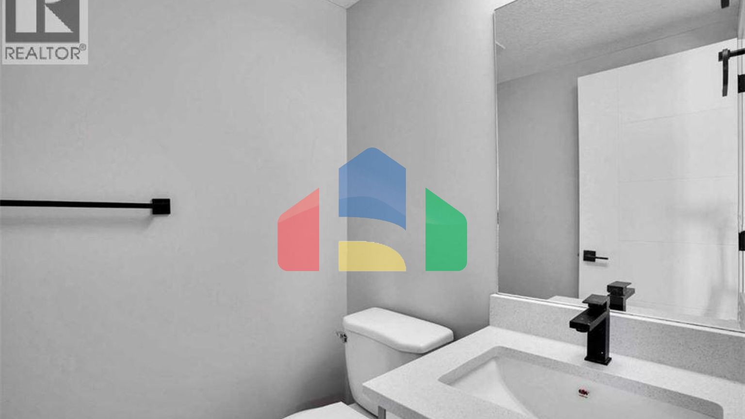 Residential - Single Family Home - Calgary, Canada - Canada