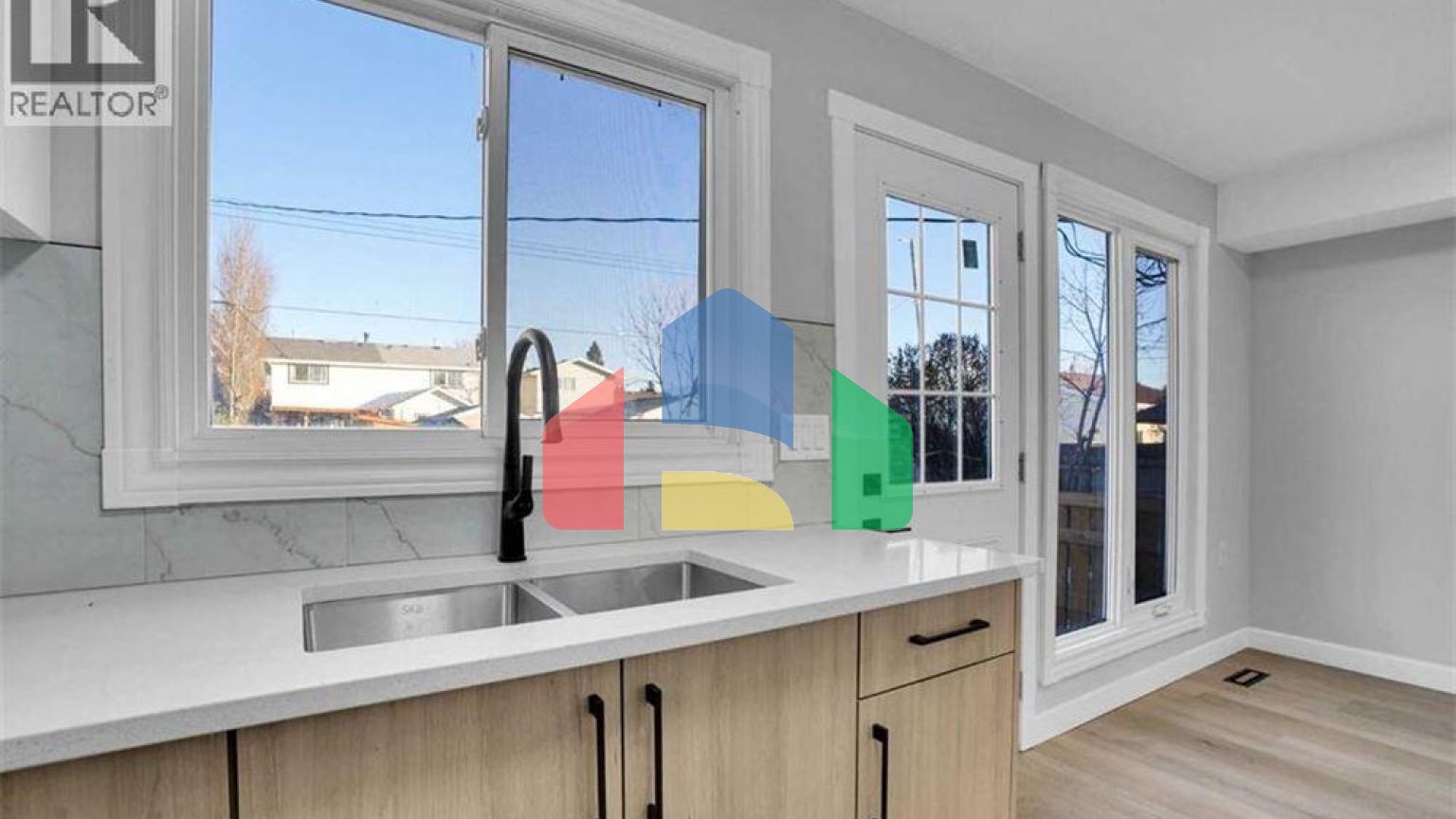 Residential - Single Family Home - Calgary, Canada - Canada