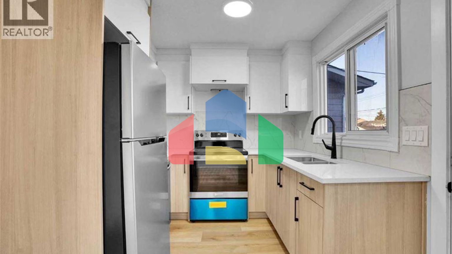 Residential - Single Family Home - Calgary, Canada - Canada