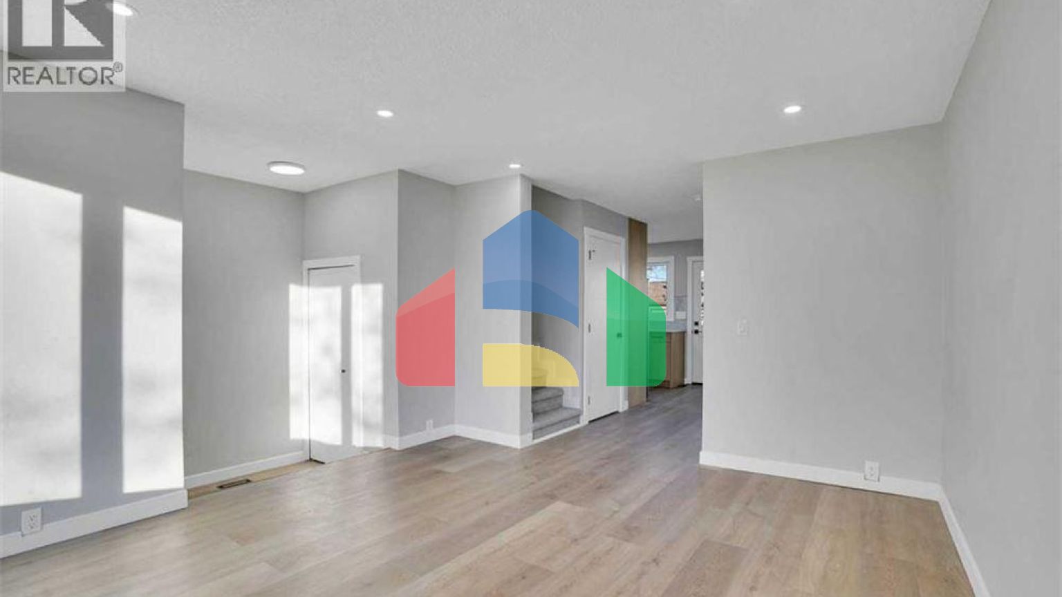 Residential - Single Family Home - Calgary, Canada - Canada