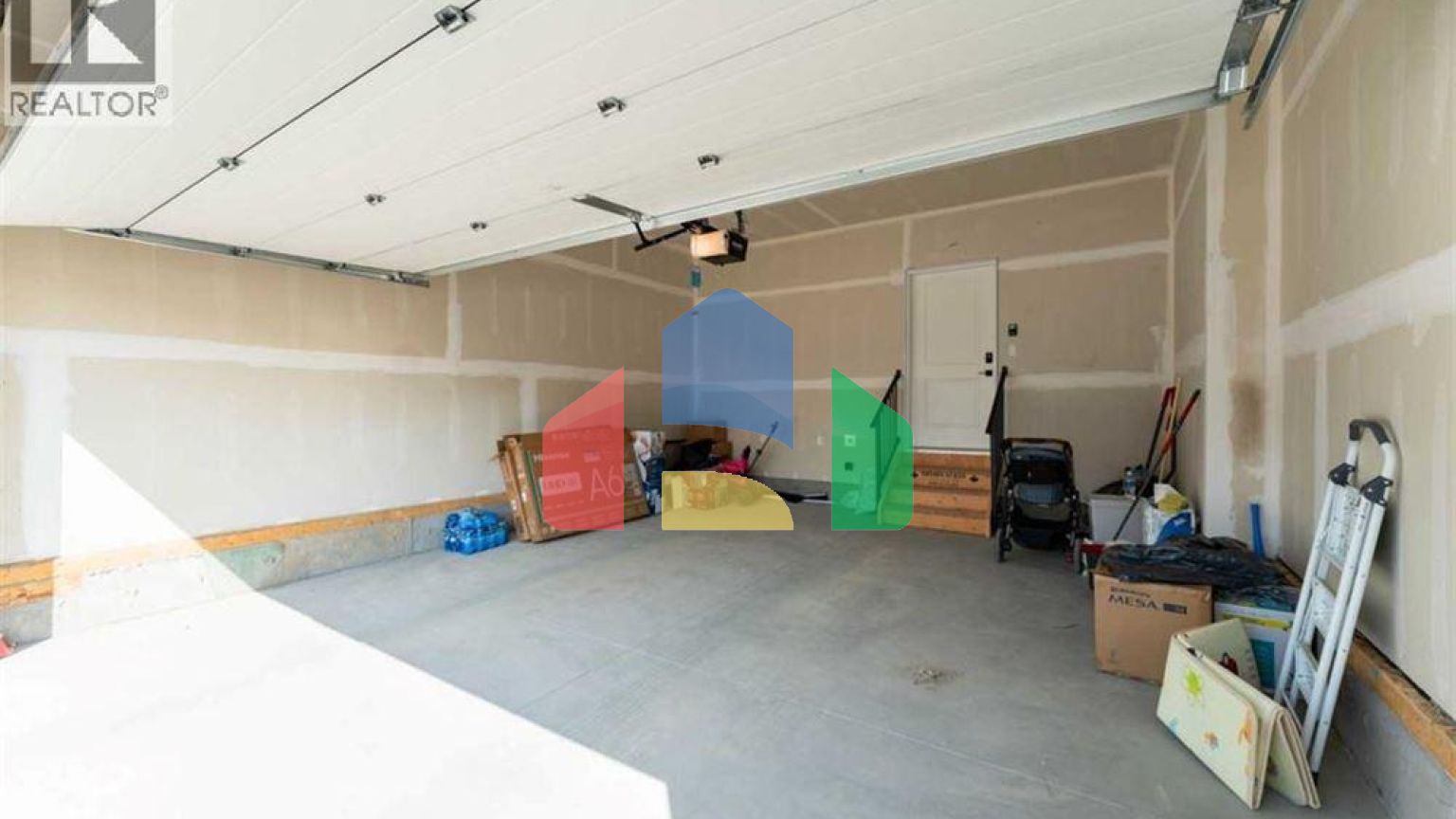 Residential - Single Family Home - Calgary, Canada - Canada