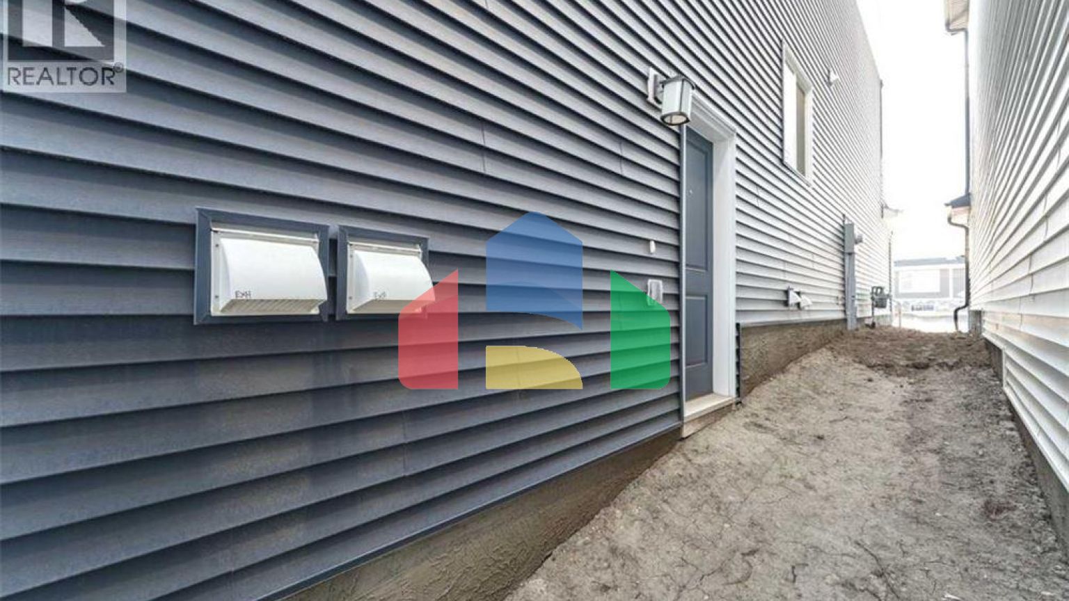 Residential - Single Family Home - Calgary, Canada - Canada