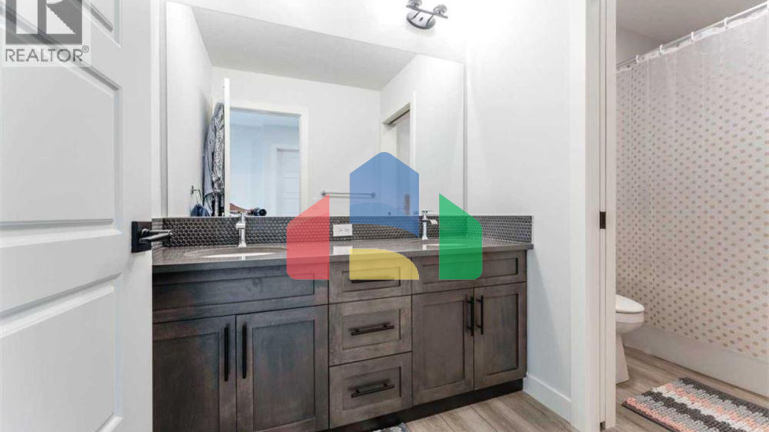 Residential - Single Family Home - Calgary, Canada - Canada