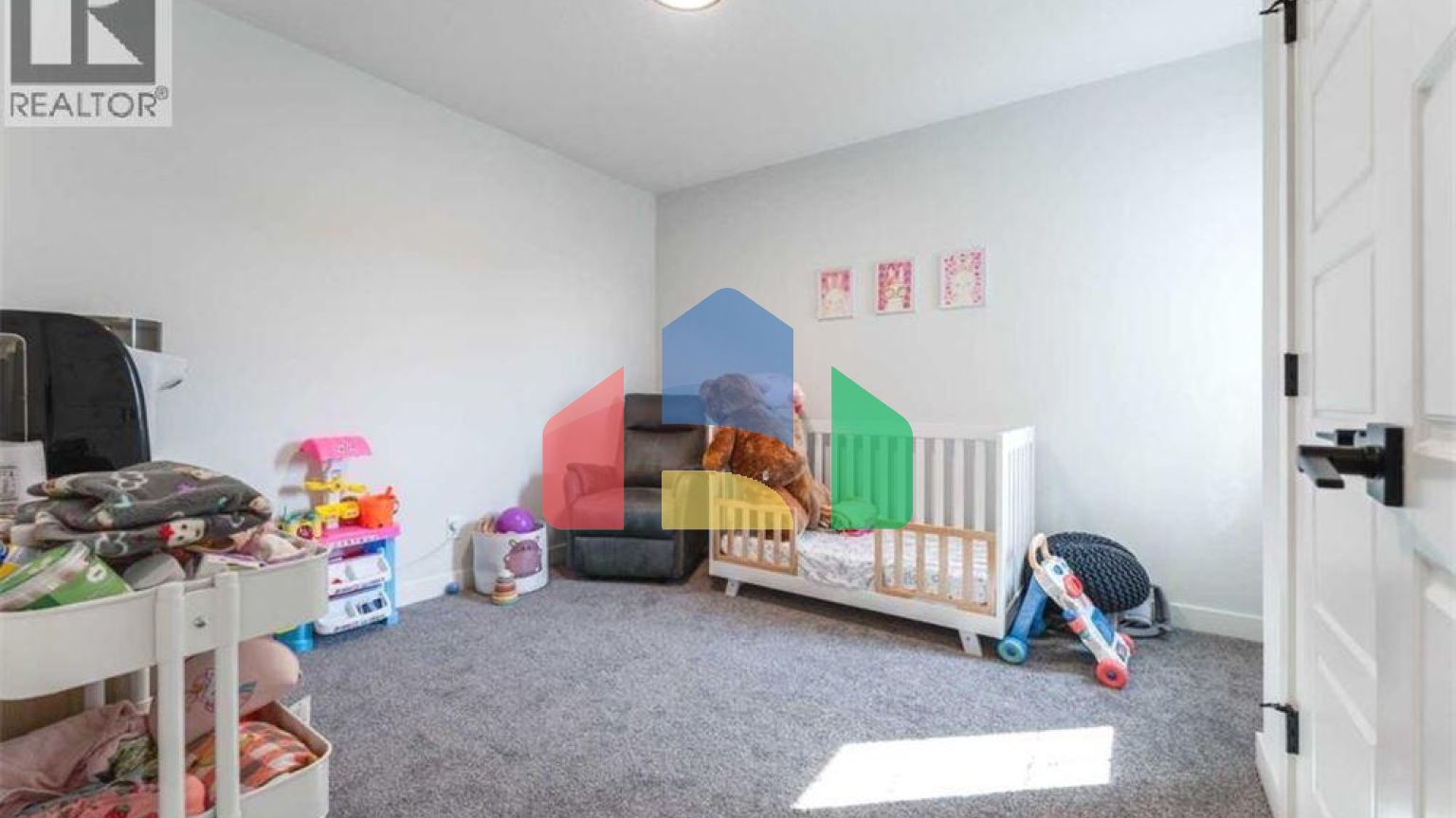 Residential - Single Family Home - Calgary, Canada - Canada